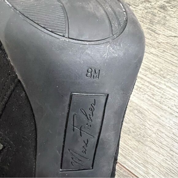 Marc Fisher September 2 Black Heeled Bootie Size 8 Gold Zipper 4” Heel Boots - Picture 10 of 11